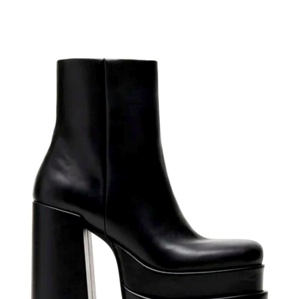 Steve Madden Cobra Boots